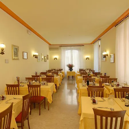 Delizia Genovese 3* Montecatini Terme